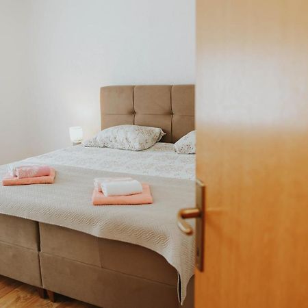 I&T Apartman Gospić エクステリア 写真