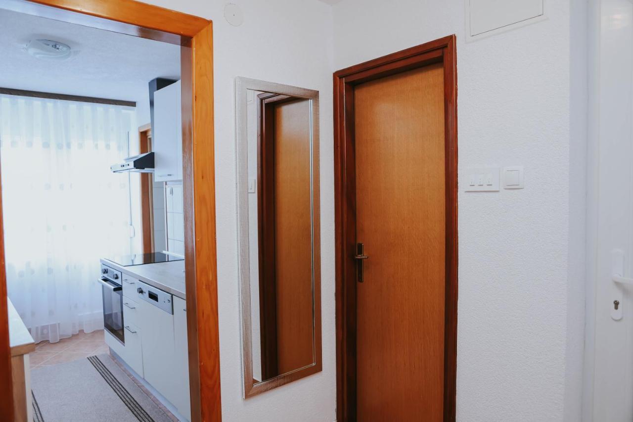 I&T Apartman Gospić エクステリア 写真