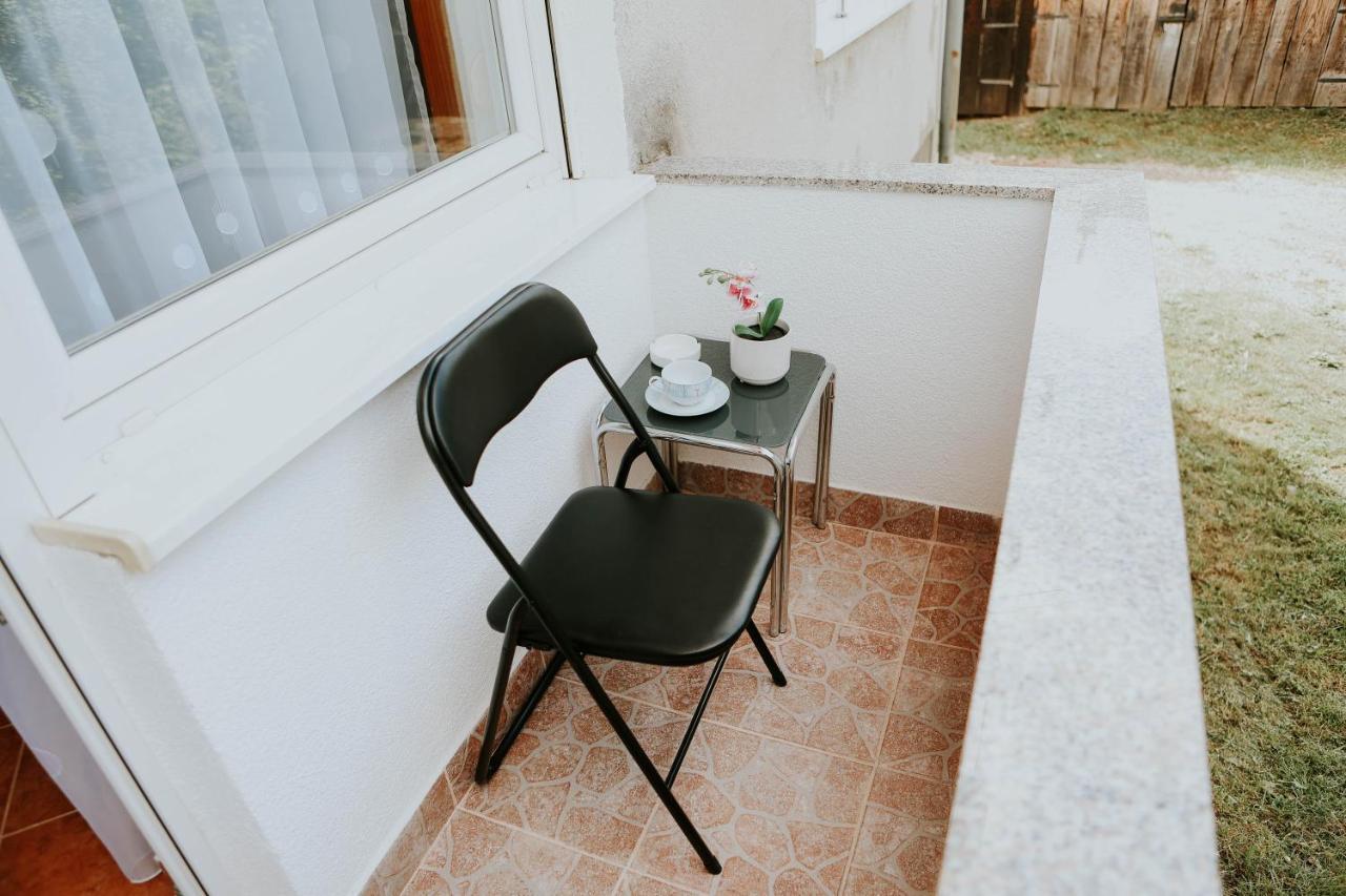 I&T Apartman Gospić エクステリア 写真