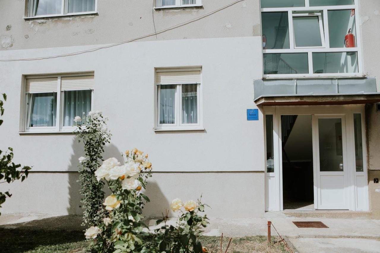 I&T Apartman Gospić エクステリア 写真