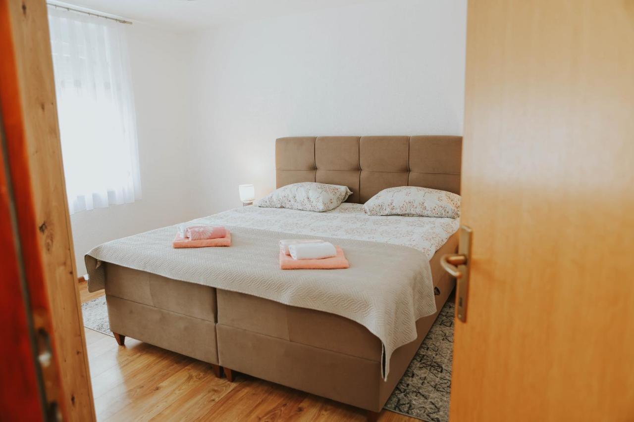 I&T Apartman Gospić エクステリア 写真