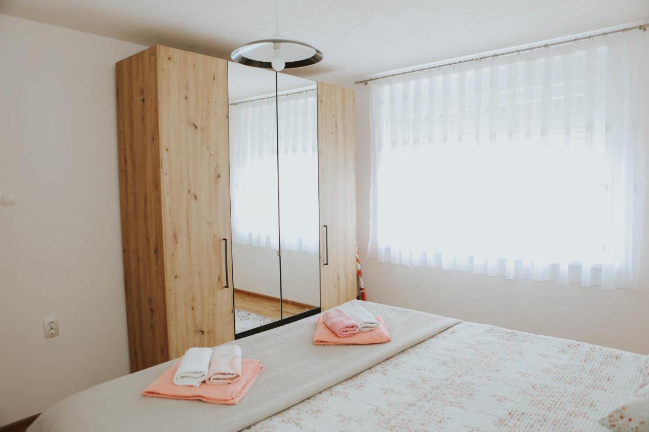 I&T Apartman Gospić エクステリア 写真