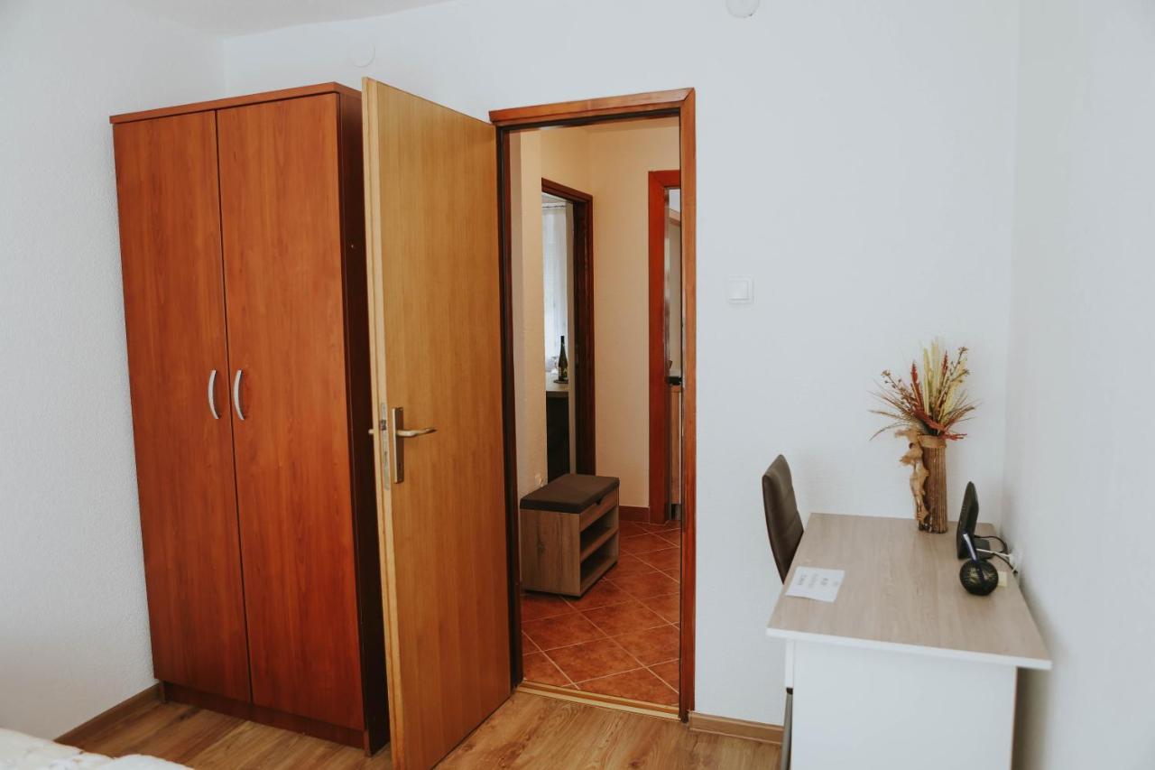 I&T Apartman Gospić エクステリア 写真
